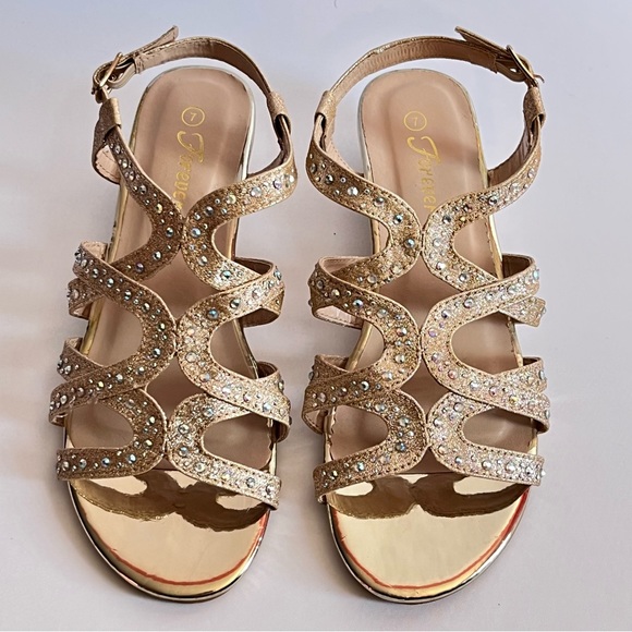 FOREVER SADALS (ADJUSTABLE STRAPS) SIZE 7 - Picture 7 of 10